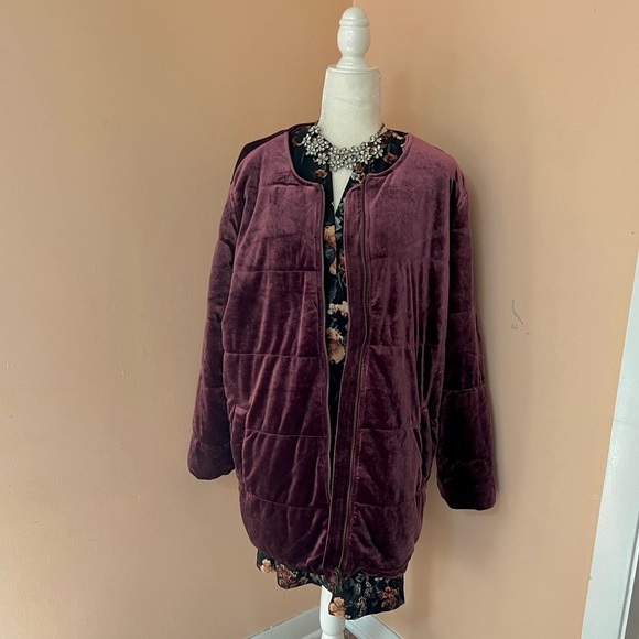 🎉HOST PICK🎉 Who What Wear Velvet Puff Jacket - Picture 3 of 12